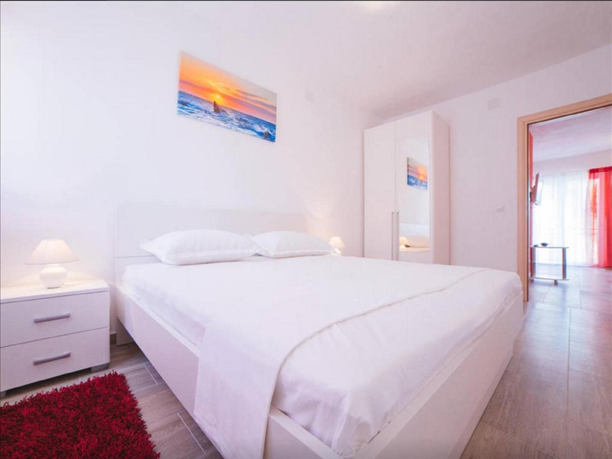 House Karlo Apartments Omiš Extérieur photo