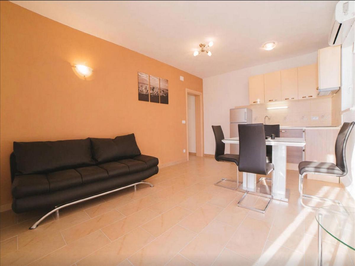 House Karlo Apartments Omiš Extérieur photo